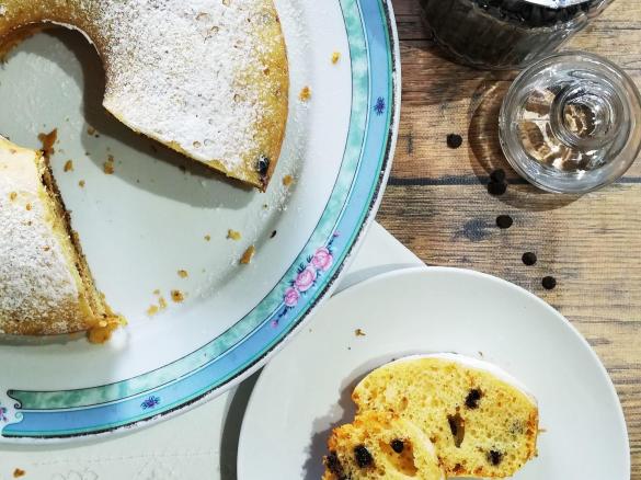CIAMBELLA CON GOCCE DI CIOCCOLATO AL VAROMA