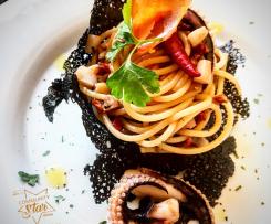 Spaghetti alla seppia con cialda nera /Contest Ristorante