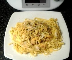 fettuccine al sugo bianco di funghi ovoli TM 5