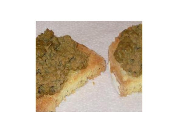 CROSTINI TOSCANI CON PATE' DI FEGATINI