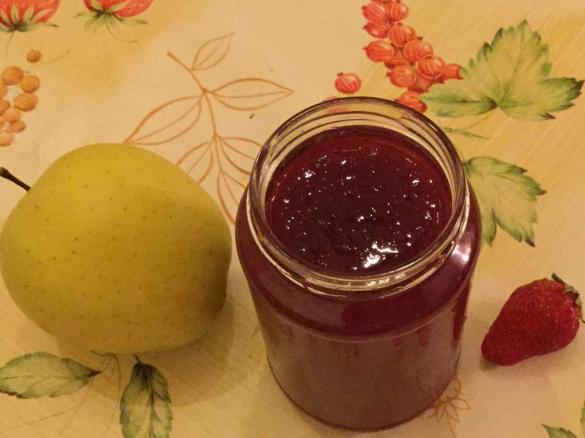 MARMELLATA DI FRAGOLE E MELE