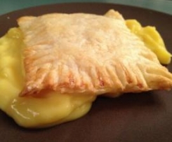 SFOGLIATINE ALLE PESCHE CON CREMA TIEPIDA