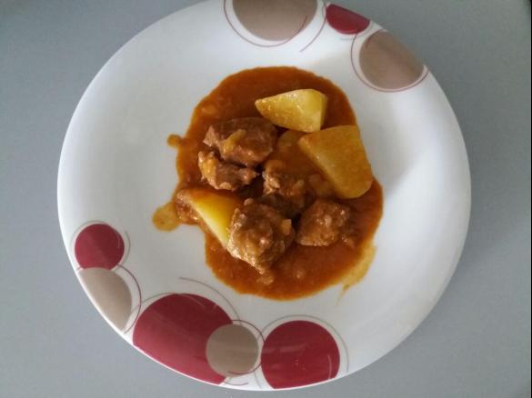 SPEZZATINO DI MANZO CON PATATE