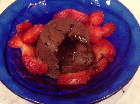 TORTINO AL CIOCCOLATO FONDENTE DAL CUORE CALDO (senza burro)