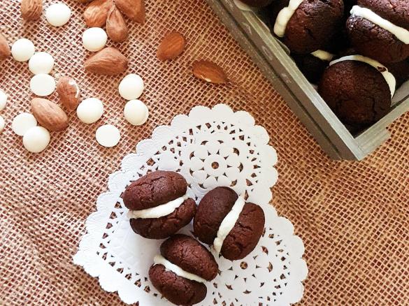 Baci di dama al cioccolato