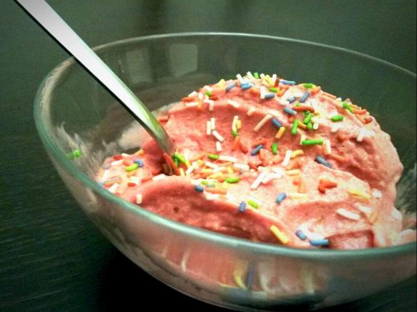 Gelato alle fragole
