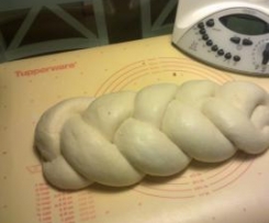 Treccia di pan briosche
