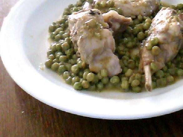 coniglio con piselli
