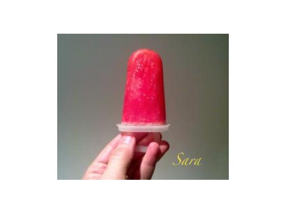 GHIACCIOLI ALLA FRAGOLA (dedicata a Ifigenia)