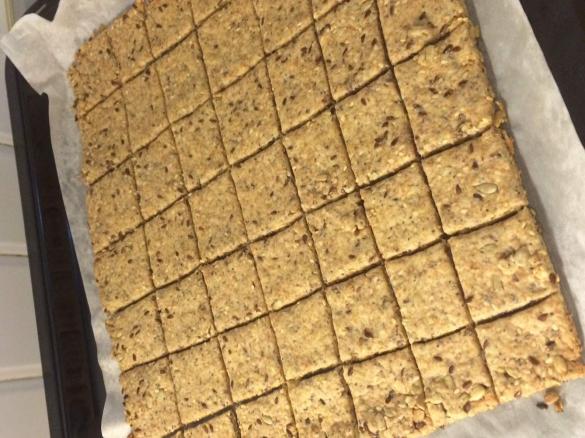 CRACKERS INTEGRALI AI SEMI OLEOSI