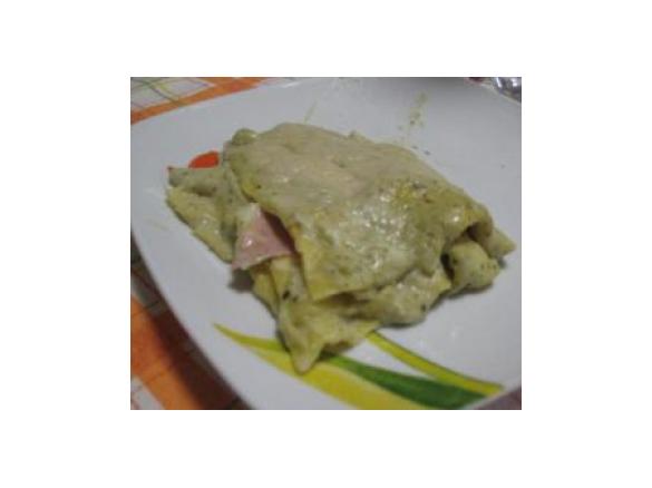 Lasagne al pesto, cotto e scamorza