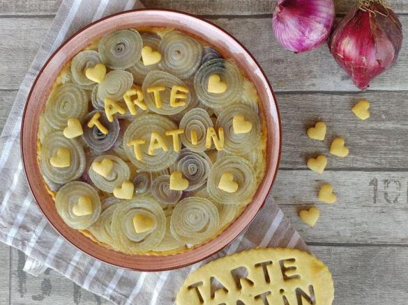 TARTE TATEN SENZA GLUTINE CON CIPOLLE DI TROPEA