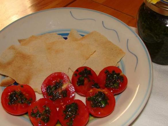 Pomodorini al pesto