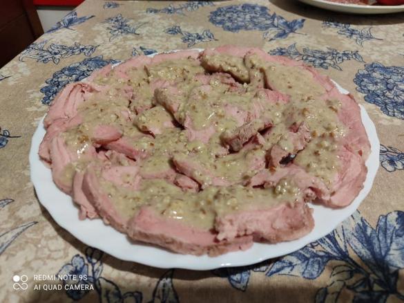 Filetto di maiale con salsa alle nocciole (cottura lenta e sottovuoto)