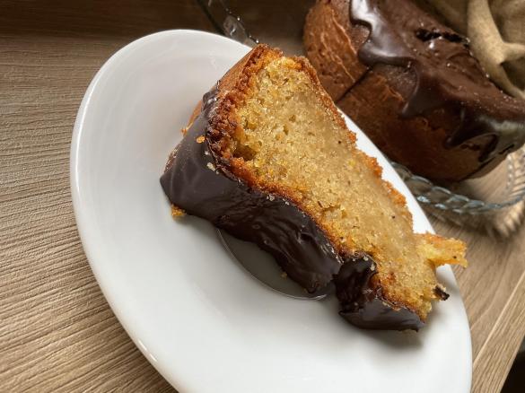 Torta alle nocciole profumata All’Arancia senza farina e senza lattosio