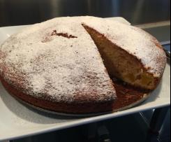 TORTA MORBIDA ALLE PESCHE E LIMONCELLO