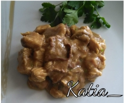 Bocconcini di pollo con funghi e pancetta