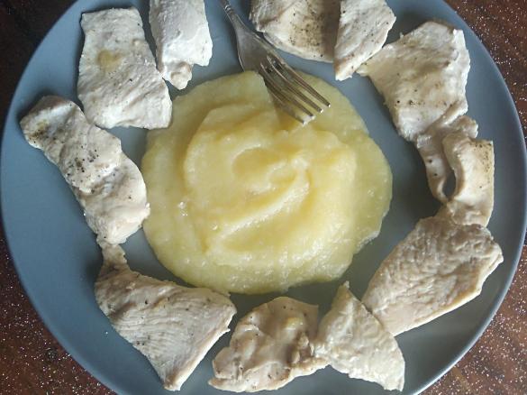 STRACCETTI DI POLLO AL LIMONE CON PURE' DI PATATE