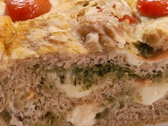 Focaccia semintegrale ripiena