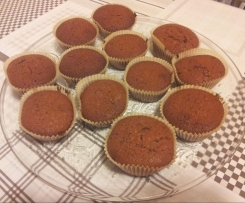 Muffins senza glutine al cioccolato e nocciole con farina di sorgo e teff