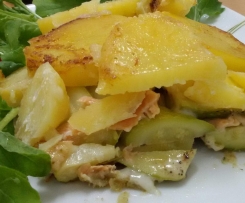 Terrina di patate, zucchine e salmone con contorno di riso basmati