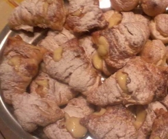 Sfogliatelle riccie con pasta choux e crema pasticcera 