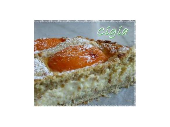 Crostata di albicocche con frolla di mandorle e menta