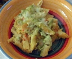 Penne rigate al trito di verdure e besciamella 