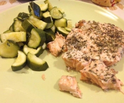 Salmone e zucchine cotte a varoma