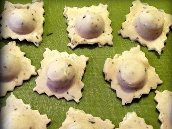 Ravioli salati di finta sfoglia con sorpresa