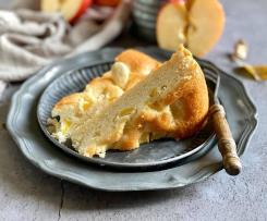 Torta di albumi, mele e mandorle