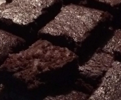 Torta senza glutine al cioccolato e barbabietole