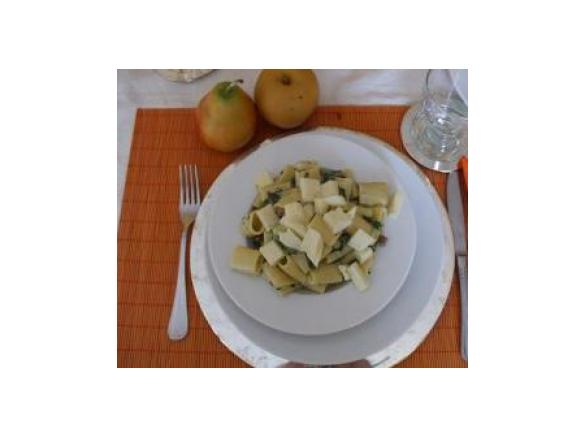 Paccheri con spinaci, pancetta e asiago