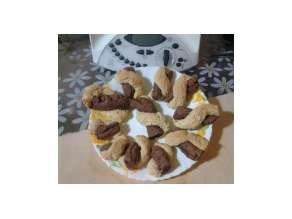 Biscotti bicolore da inzuppo