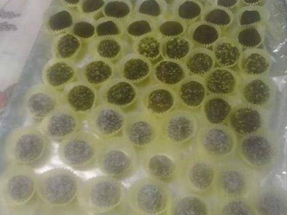 palline al cocco ,al cacao,e al pistacchio.