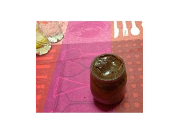 Crema di nocciole fondente