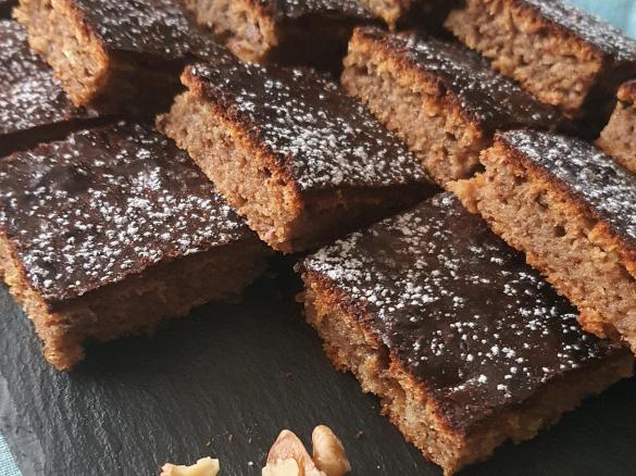 Torta noci e datteri