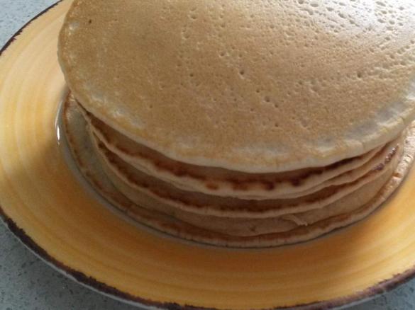 Pancakes golosi senza uova e latte