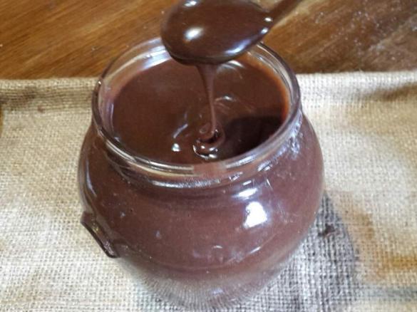 Crema di nocciole, tipo nutella.