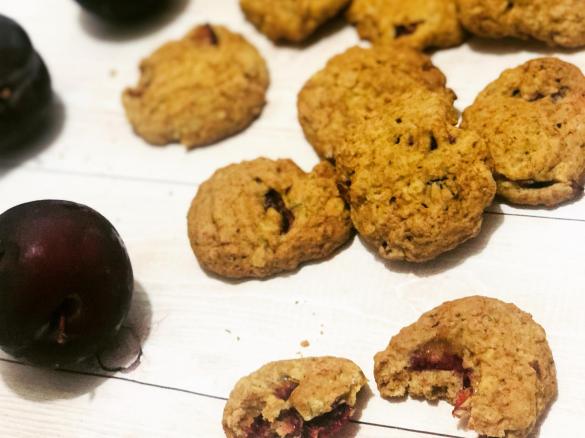 Biscotti rustici con avena, segale e prugne