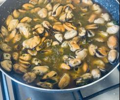 Sugo bianco di cozze