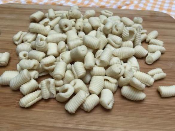 GNOCCHI DI STRACCHINO (CRESCENZA)