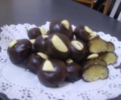 CIOCCOLATINI DI MANDORLA 
