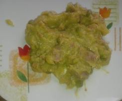 Spezzatino di salsiccia con patate e piselli