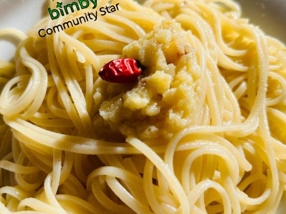 Crema d’aglio piccante e cremosa
