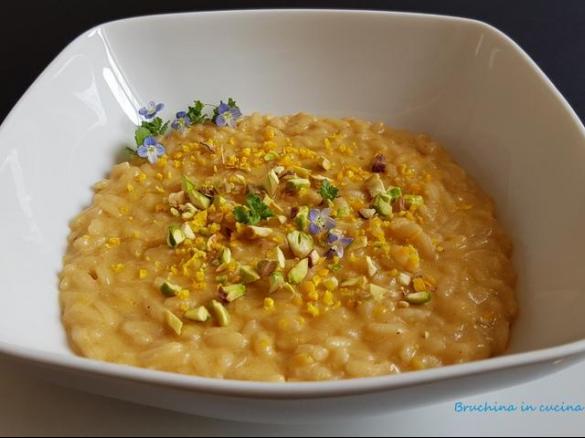 Risotto all'arancia e pistacchi