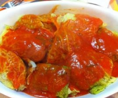 Fagottini di verza ripieni di carne al sugo