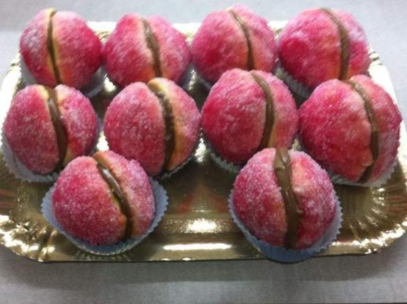 Pesche con crema di gianduia