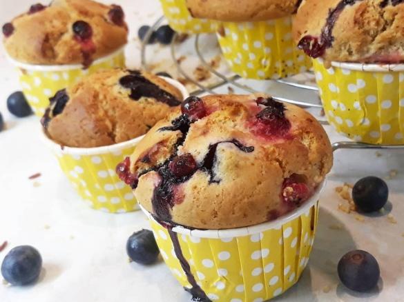 Muffin Vegan Senza Zucchero con Frutta Fresca
