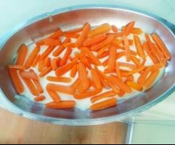 Babycarote in salsa al curry